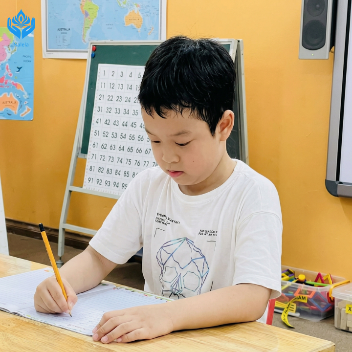 Thay đổi định nghĩa về việc học giúp con tự giác học bài