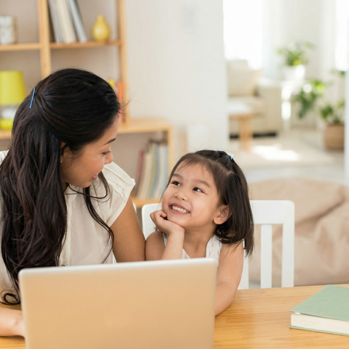 gia đình kết nối với nhau, trò chuyện giúp cha mẹ hiểu được con và con cũng dễ mở lòng